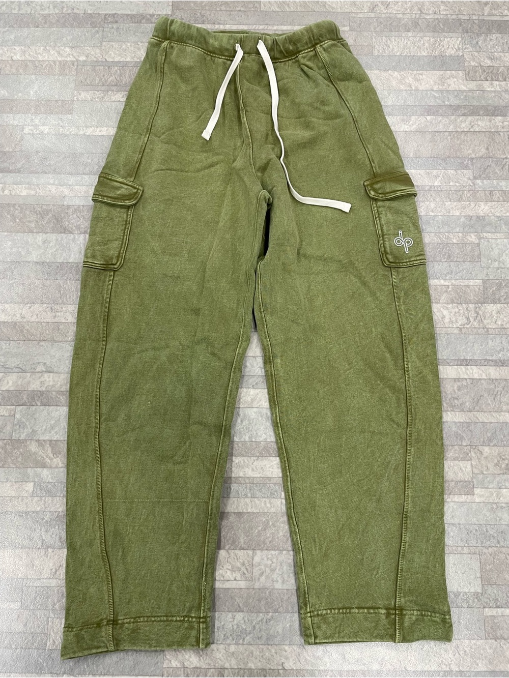 (AT-12) Anthropologie Daily Practice Cargo Barrel Sweat Pants